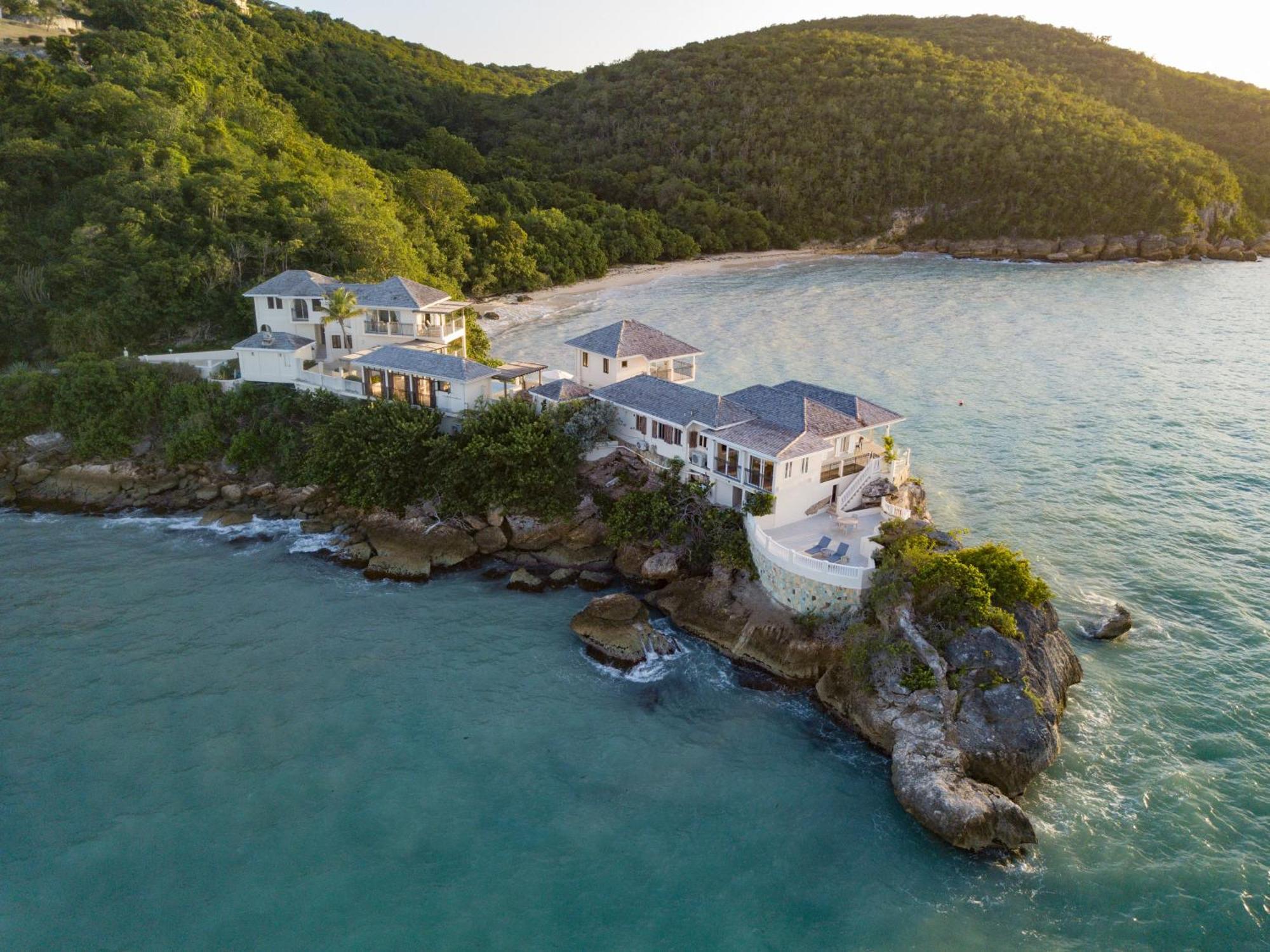 Blue Waters Resort And Spa St. John's Exterior foto